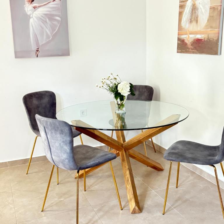 Apartments Herceg Novi - Apartman s 2 Spavaće Sobe sa Balkonom i Terasom - 4