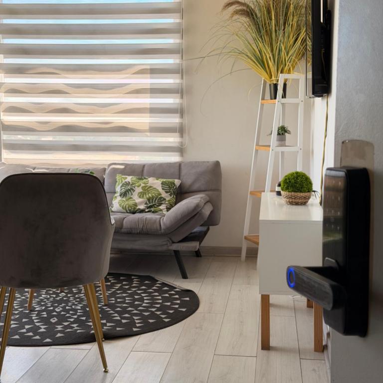 Dep moderno al costado de HHRR , parking privado , wifi , cercano a panamericana 5 - Apartamento - 3