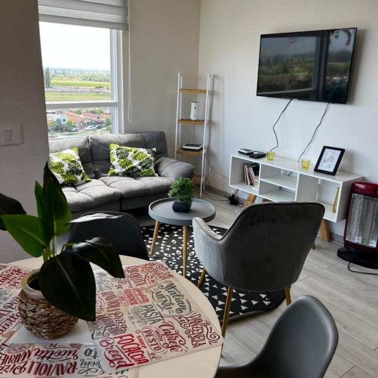 Dep moderno al costado de HHRR , parking privado , wifi , cercano a panamericana 5 - Apartamento - 2