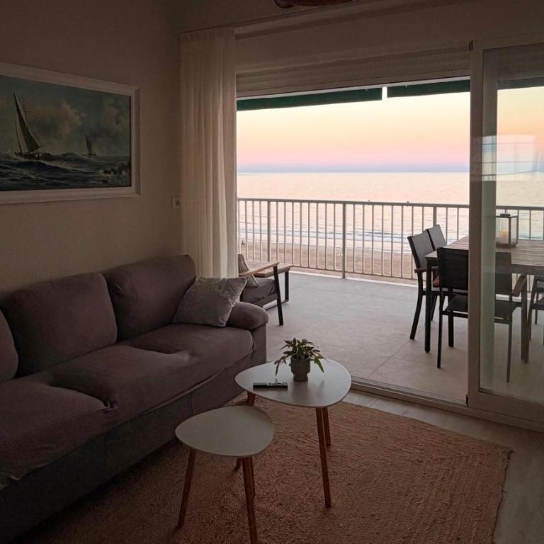La Palmera - Primera linea frontal en Playa San Antonio - Three-Bedroom Apartment with Sea View - 44