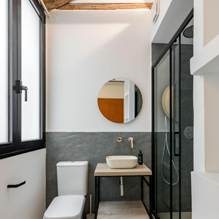 Malasaña Vibes Room 3 - One-Bedroom Apartment - 3