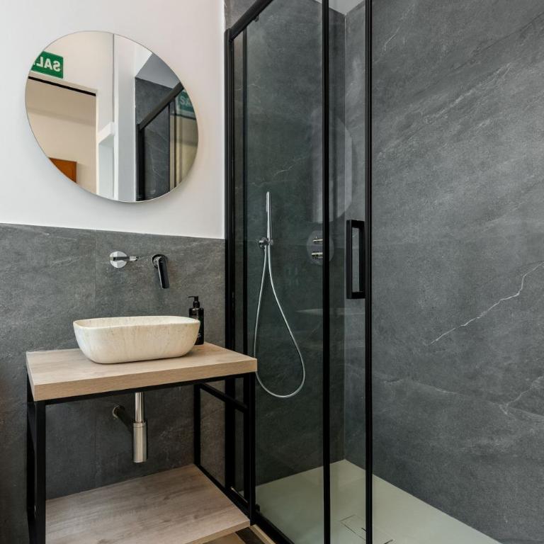 Malasaña Vibes Room 3 - One-Bedroom Apartment - 5