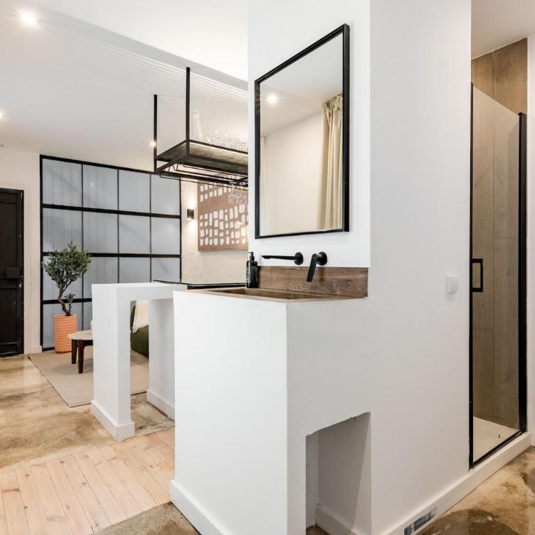 Malasaña Vibes Room 5 - One-Bedroom Apartment - 9