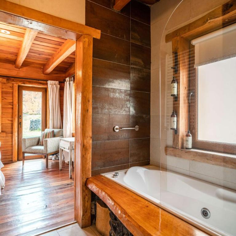 Rocanegra Lodge - Habitación Suite 2 personas Cama Superking Hidromasaje Spa Desayuno Restaurante - Suite - 37
