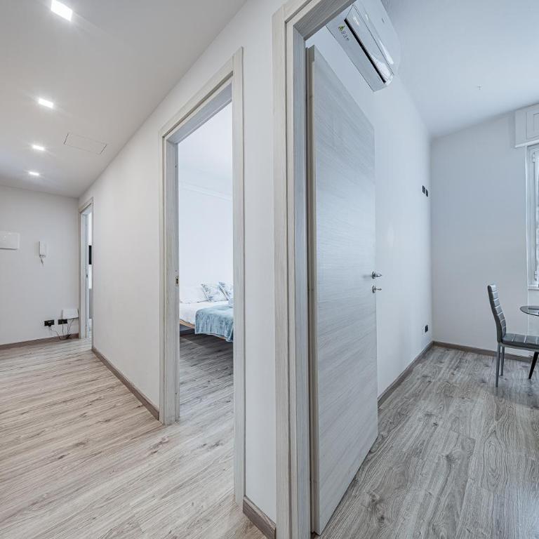 Historic Hub - Crociere a 10 min - AC - WiFi Gratis - Two-Bedroom Apartment - 10