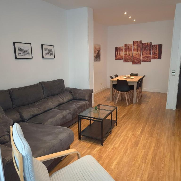 URBIETA CENTRO - Apartment mit 3 Schlafzimmern - 2