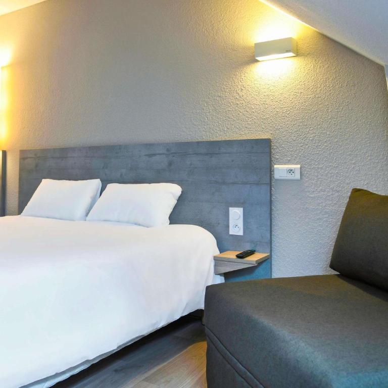 ibis budget Vannes - Chambre Triple avec 1 Lit Double et 1 Lit Simple - 3