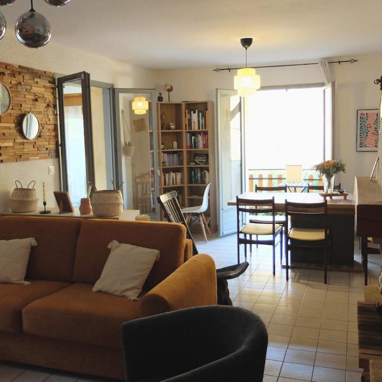 Maison 8 personnes - 3 mn du centre d'AX, Barbecue, Randos, Thermes - Haus mit 4 Schlafzimmern - 57