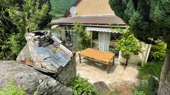 Maison 8 personnes - 3 mn du centre d'AX, Barbecue, Randos, Thermes - Haus mit 4 Schlafzimmern - 1