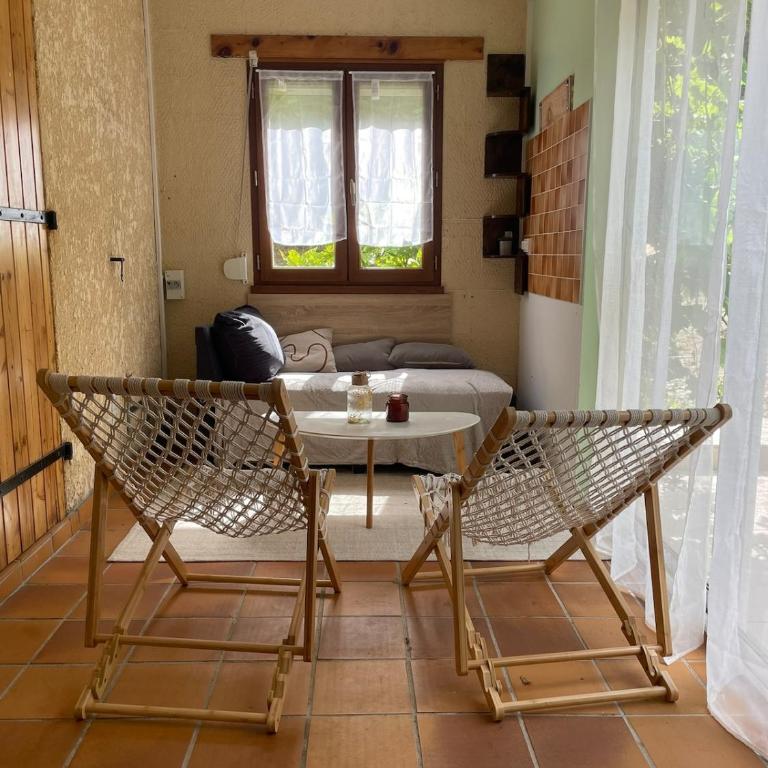 Maison 8 personnes - 3 mn du centre d'AX, Barbecue, Randos, Thermes - Haus mit 4 Schlafzimmern - 13