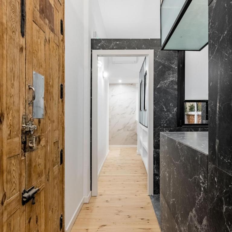 Malasaña Vibes Room 1 - One-Bedroom Apartment - 13