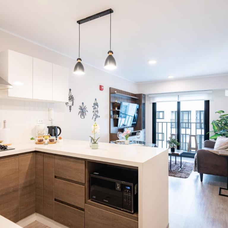 Artline Apartments by Vibrant - One-Bedroom Apartment with Balcony - 4
