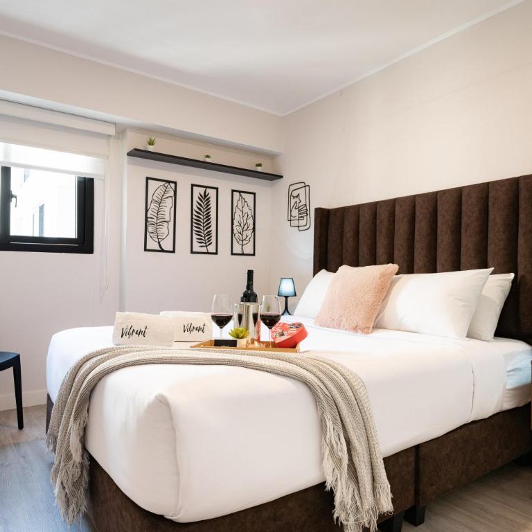 Artline Apartments by Vibrant - One-Bedroom Apartment with Balcony - 5