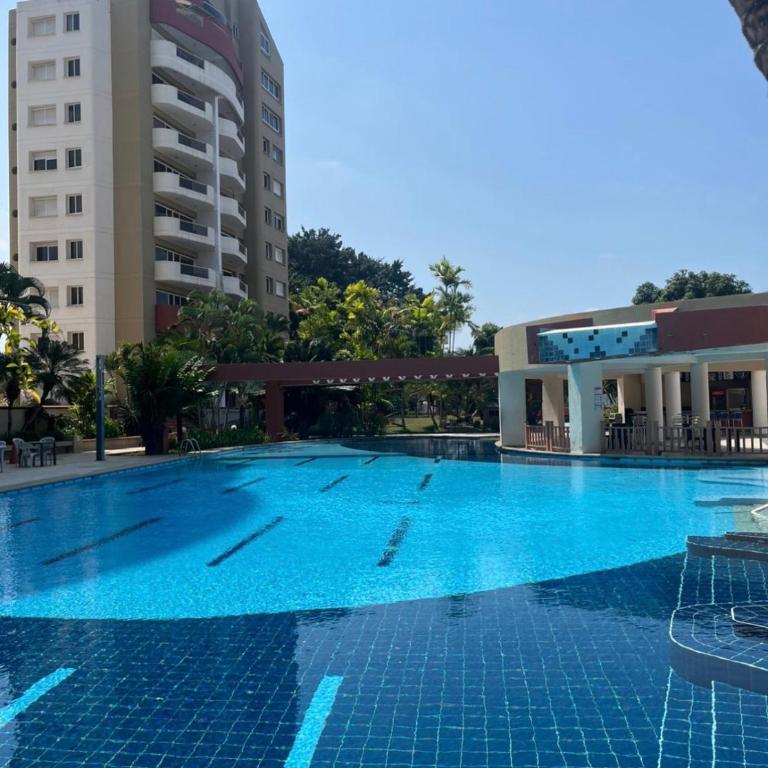 Tonsupa Playa Almendro - Three-Bedroom Apartment - Oceanfront - 11