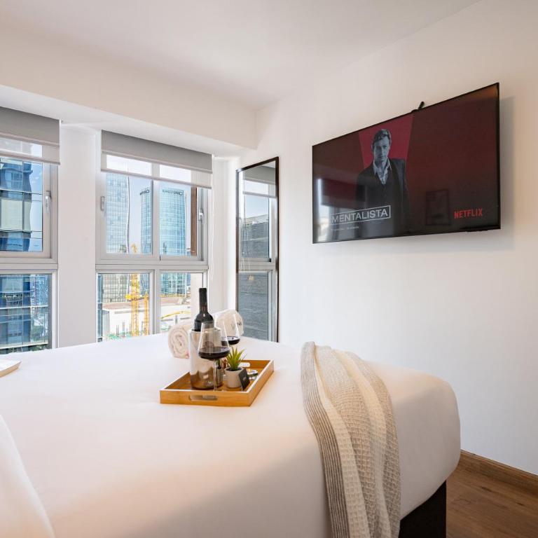 All San Isidro Apartments by Vibrant - One-Bedroom Apartment with Balcony and City View - 43