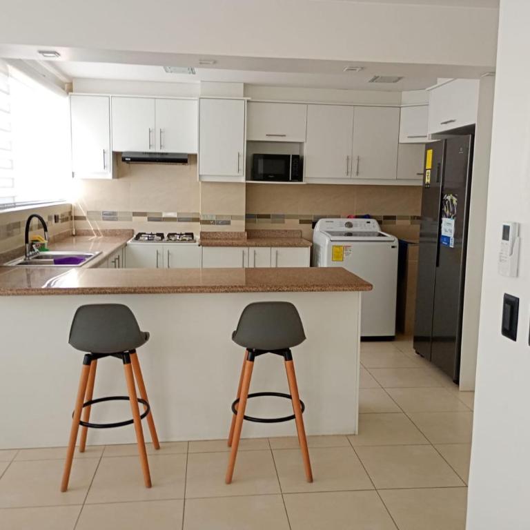 Tonsupa Playa Almendro - Three-Bedroom Apartment - Oceanfront - 9