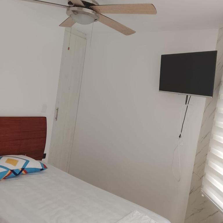 Tonsupa Playa Almendro - Three-Bedroom Apartment - Oceanfront - 8