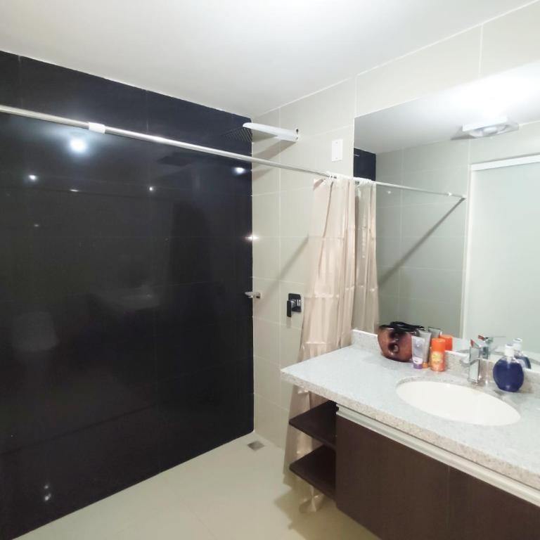 Mi casa, moderna B - Three-Bedroom House - 4
