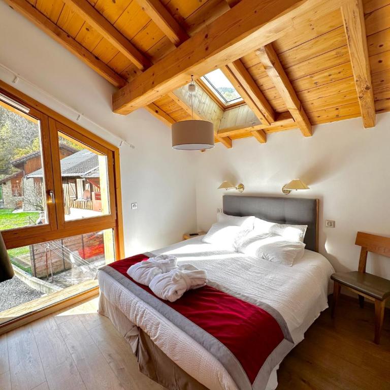 Chalet Alpin avec piscine, jacuzzi et salle de jeux - Chalet 3 Chambres - 11