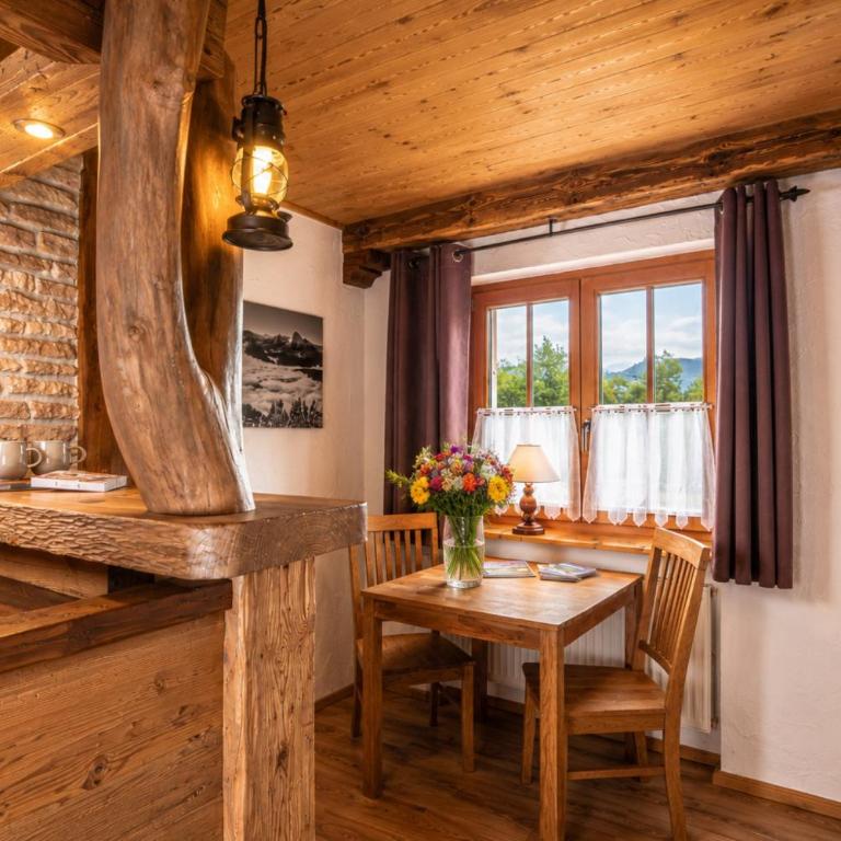 Haus BergGesundZeit Ferienwohnung Königsbachalm - Apartment mit Blick auf die Berge - 1