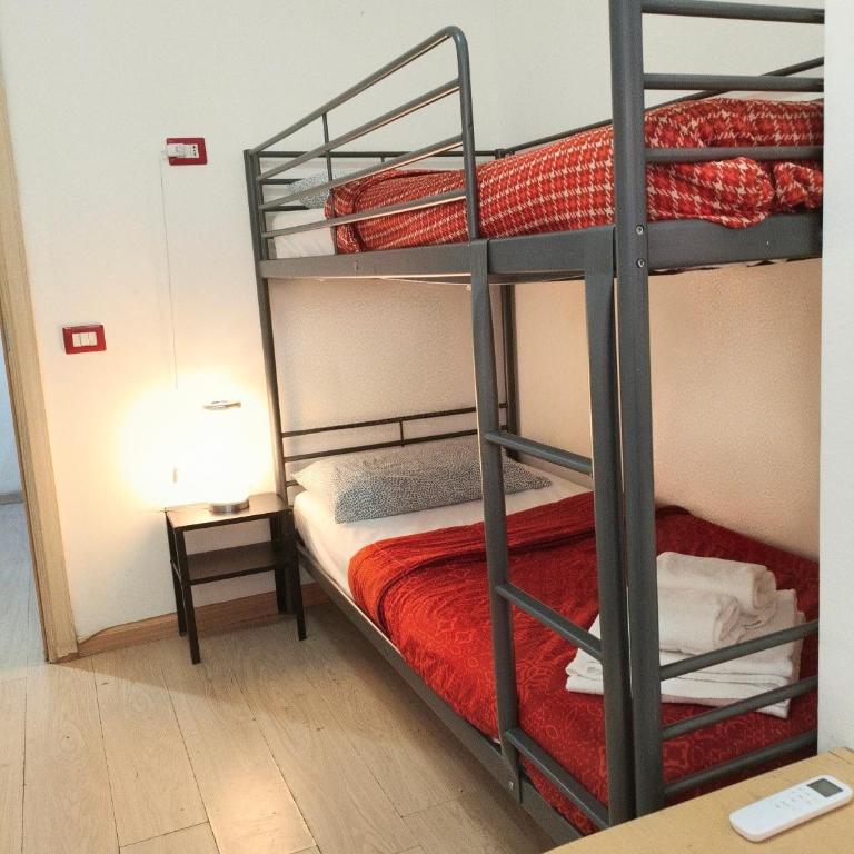 Romulea Guest House - Camera Doppia con Letti Singoli e Bagno in Comune - 15