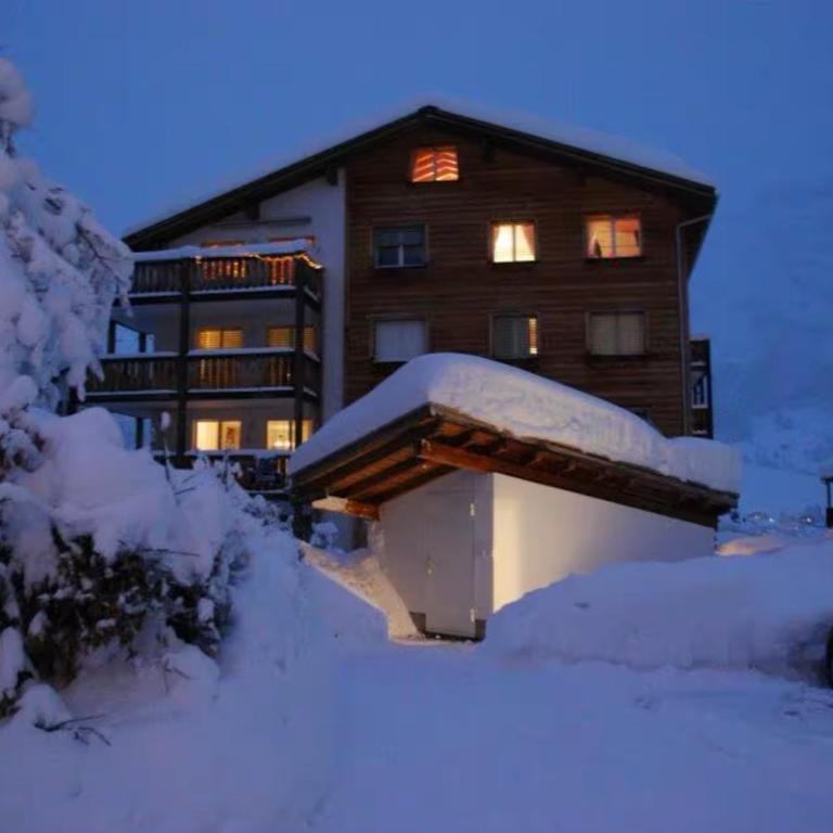 Spacious and charming 4BR apartment - Apartment - 26