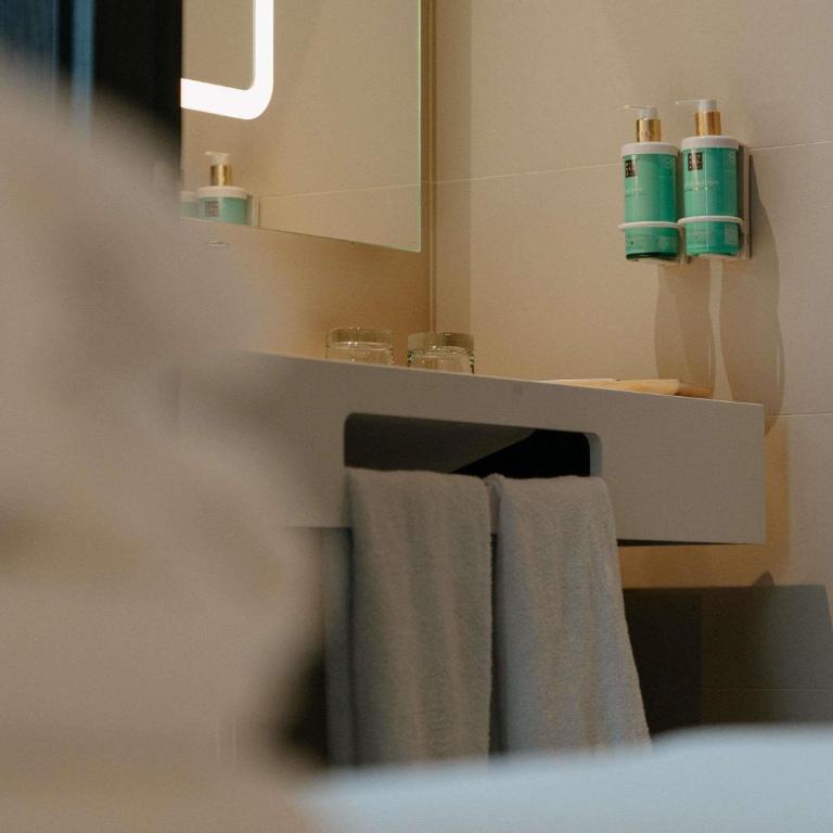 Novotel Madrid Center - Superior Queen Room - 6