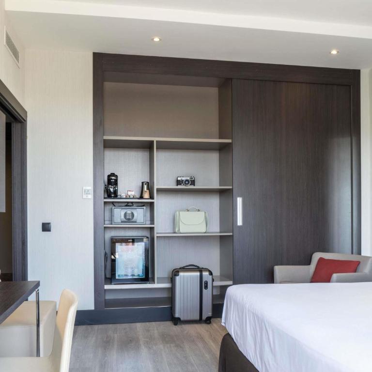 Novotel Madrid Center - Superior Queen Room - 9