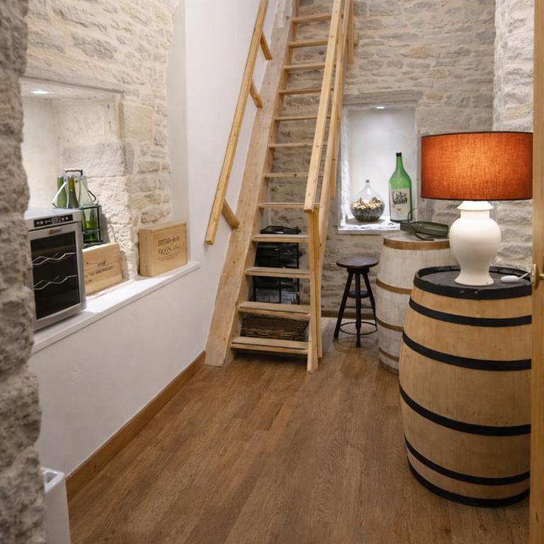 Duplex caveau bourguignon- Centre historique Dijon - Appartement en Duplex - 9