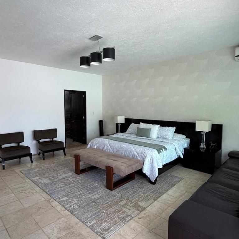 Casa del Árbol - Three-Bedroom Villa - 6