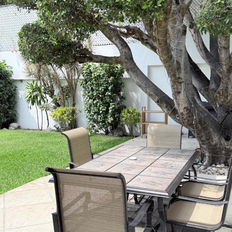 Casa del Árbol - Three-Bedroom Villa - 12