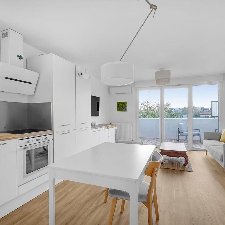 Bright apartment with parking and wifi - Appartamento - 3