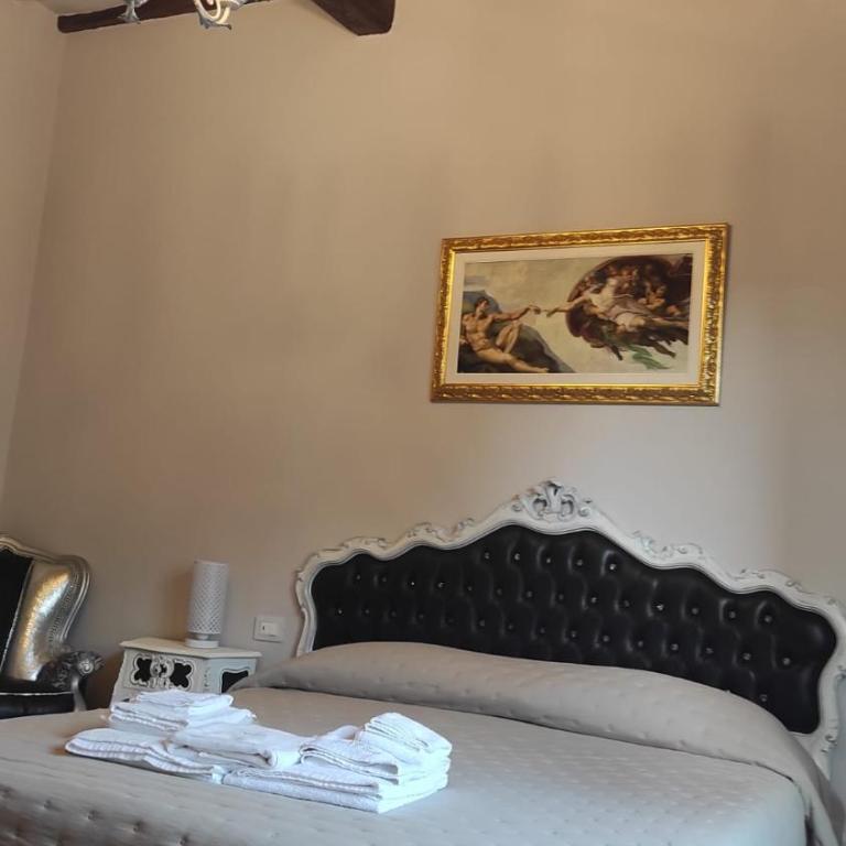Dimora Sotto la Rocca - Camera Familiare con Bagno in Comune - 4