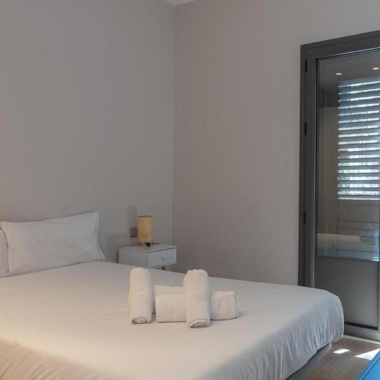 Stay Unique Apartments in Gràcia near Park Güell - One-Bedroom Apartment - 13