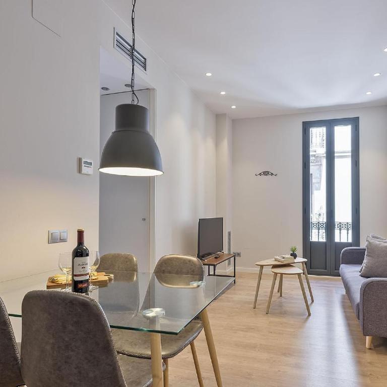 Stay Unique Apartments in Gràcia near Park Güell - One-Bedroom Apartment - 1