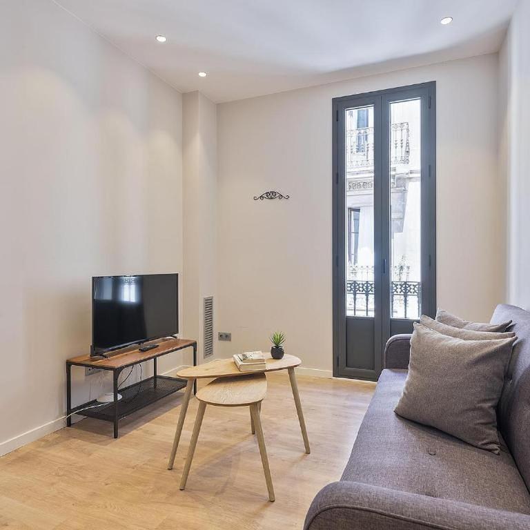 Stay Unique Apartments in Gràcia near Park Güell - One-Bedroom Apartment - 8