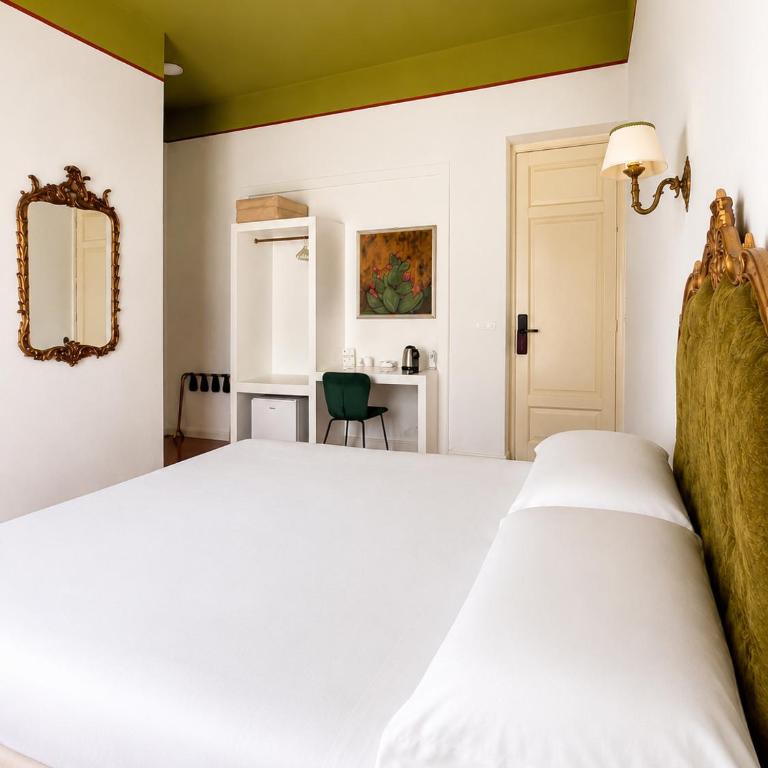 ISOLA - Smart Accomodation - Camera Matrimoniale/Doppia con Letti Singoli con Vista Città - 2
