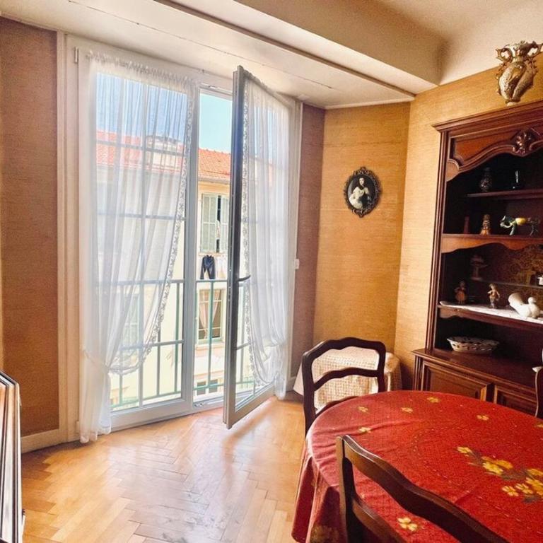 T2 proche gare, plein centre ville Antibes - Appartement 1 Chambre - 10