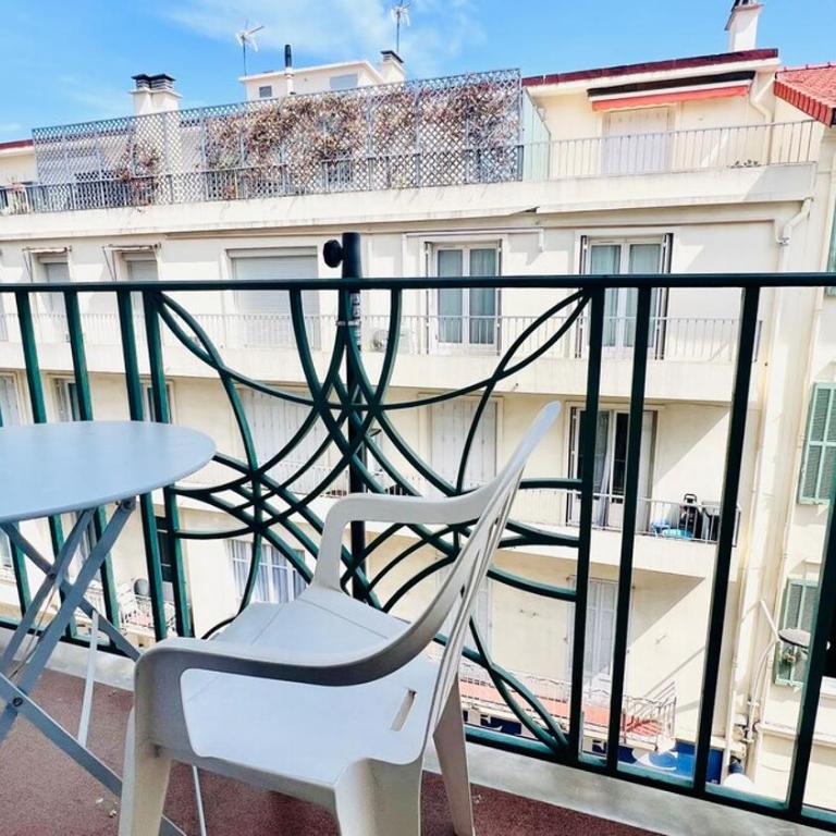 T2 proche gare, plein centre ville Antibes - Appartement 1 Chambre - 22