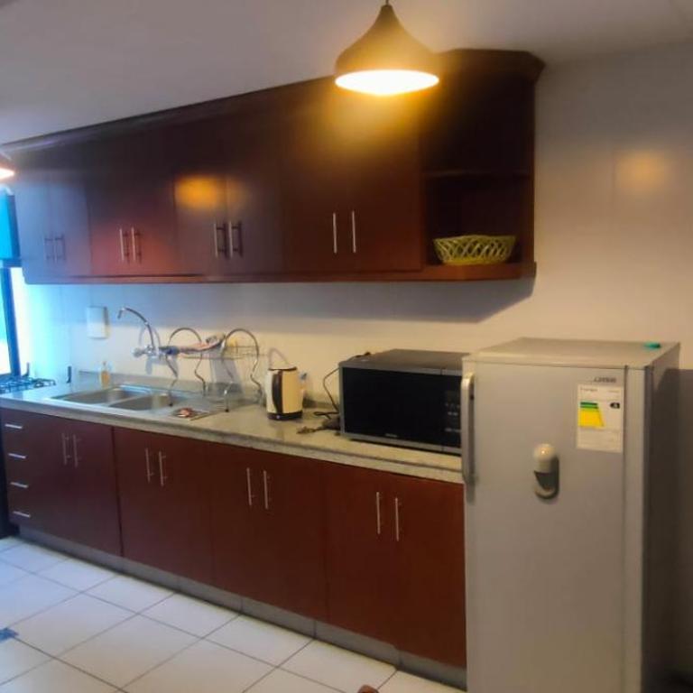 Cómodo amplio departamento de 2 dormitorios - Two-Bedroom Apartment - 11