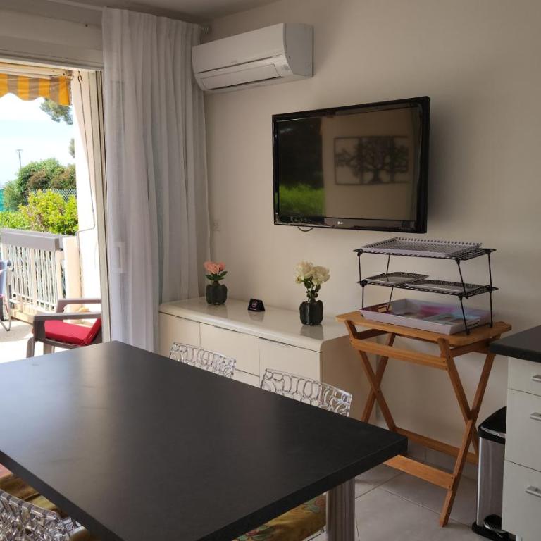Bandol, T3, les pieds dans l'eau, presqu'île du Capelan - Appartement 2 Chambres - 2