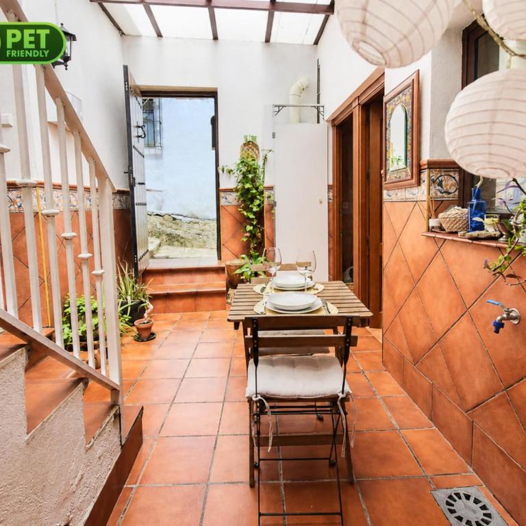 Casa Calma con Patio. A 500 m de Puente Nuevo - Casa con 1 dormitorio - 22