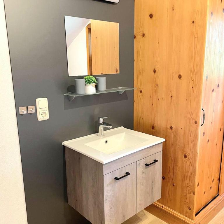 Landhaus Bliem - Apartment mit 2 Schlafzimmern und Dusche - 21