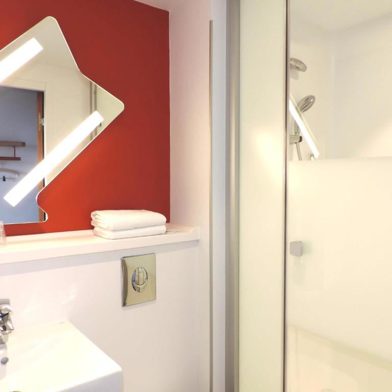 Ibis Budget Amiens Centre Gare - Chambre Double avec Grand Lit Double - 4