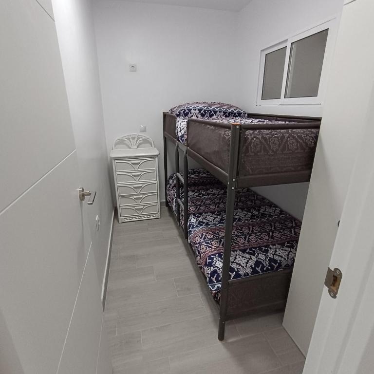 Atico primera linea Playa de San Antonio - One-Bedroom Apartment - 5