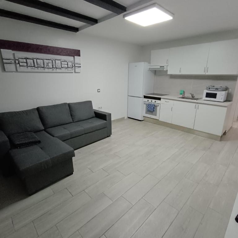 Atico primera linea Playa de San Antonio - One-Bedroom Apartment - 8