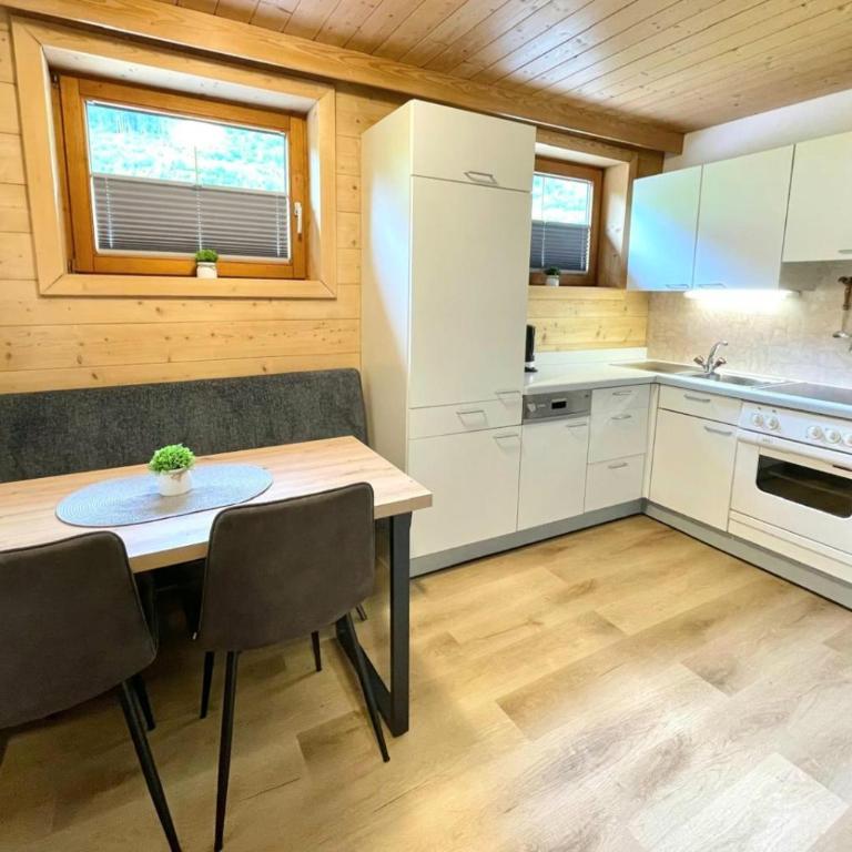 Landhaus Bliem - Apartment mit 2 Schlafzimmern und Dusche - 17