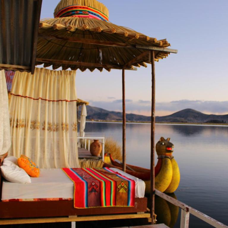 Uros Titicaca Star - Habitación con cama extragrande y vistas al lago - 7