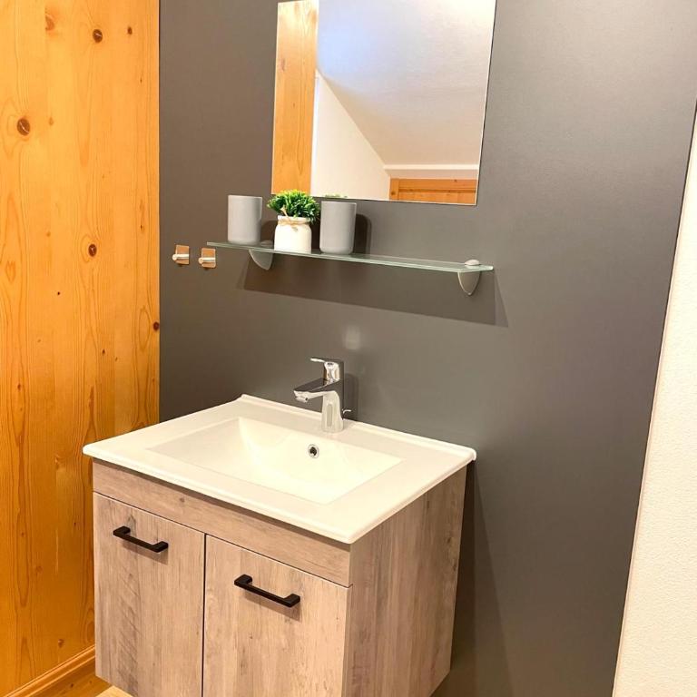 Landhaus Bliem - Apartment mit 2 Schlafzimmern und Dusche - 15