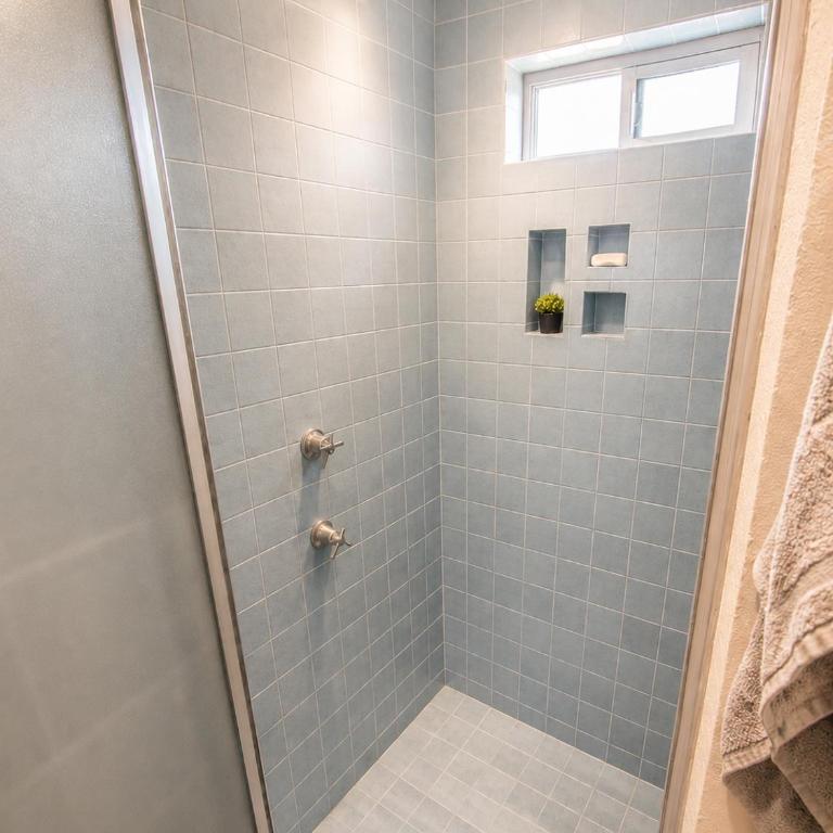 Stylish Loft special for a World Cup Stay - One-Bedroom Apartment - 12